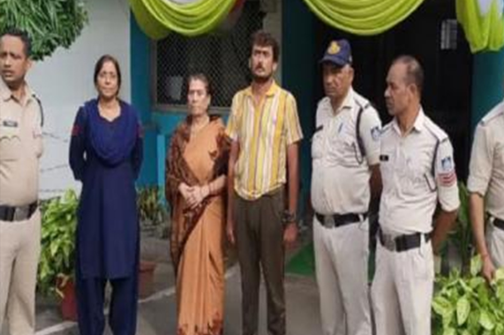 धक्कादायक! पाण्यावरून वाद, अभियंत्याने पत्नीची हत्या करून आईच्या मदतीने मृतदेह जाळला  