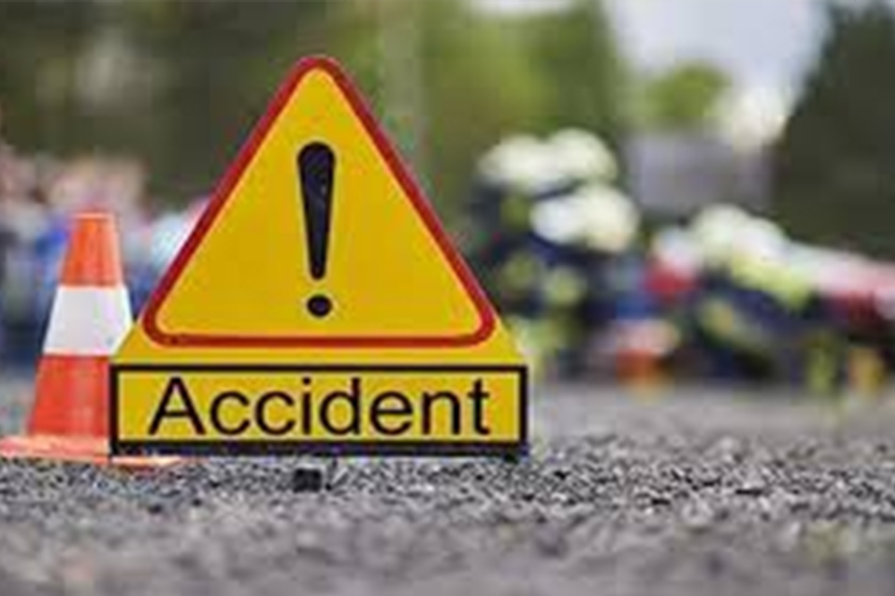 सहारनपूरमध्ये भीषण अपघात; डंपर कारवर उलटला, एकाच कुटुंबातील सात जणांचा मृत्यू 