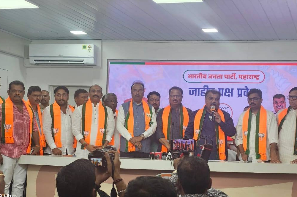 माजी आमदार दिलीप माने यांचा भाजपात प्रवेश 