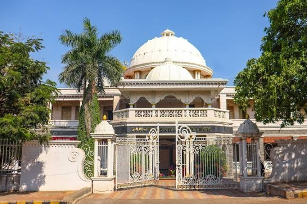 संगमेश्वर महाविद्यालयात स्व. प्रा. डॉ. चंद्रकांत भानुमते स्मृती व्याख्यानाचे आयोजन