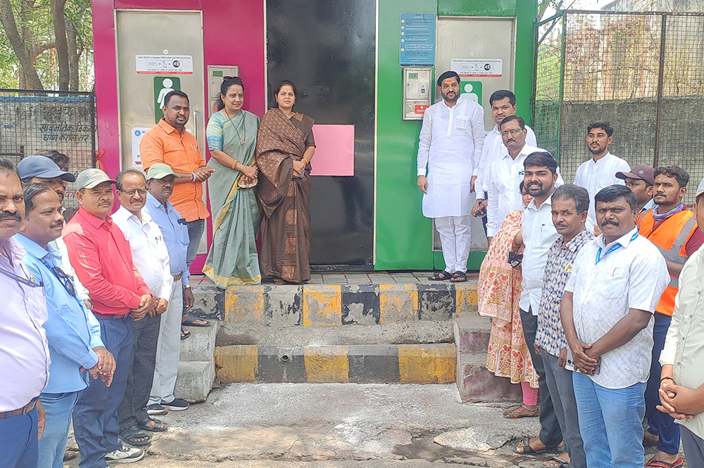 सोलापूरमध्ये ई-टॉयलेट सुविधा मोफत; महापालिकेचा नागरिकांसाठी महत्त्वाचा निर्णय 