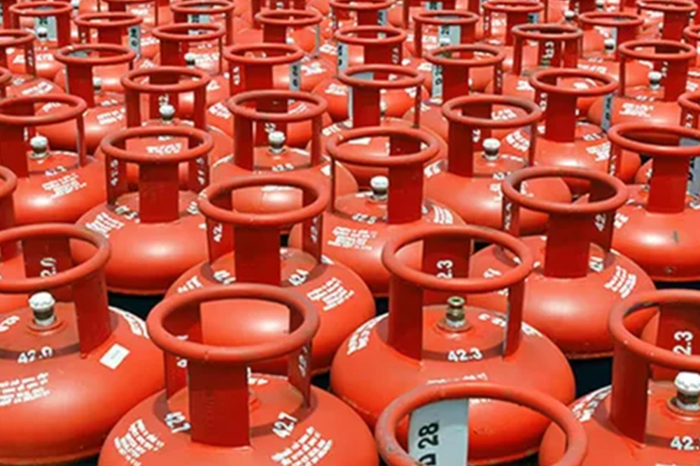 एलपीजी सिलिंडरच्या दरात बदल — १ ऑगस्ट २०२५पासून नवे दर लागू 