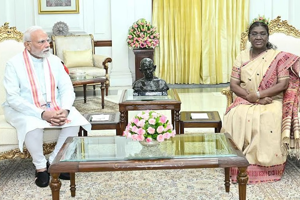 मोदी–शहा यांच्या राष्ट्रपती भेटींवरून राजकीय वर्तुळात चर्चांना उधाण 