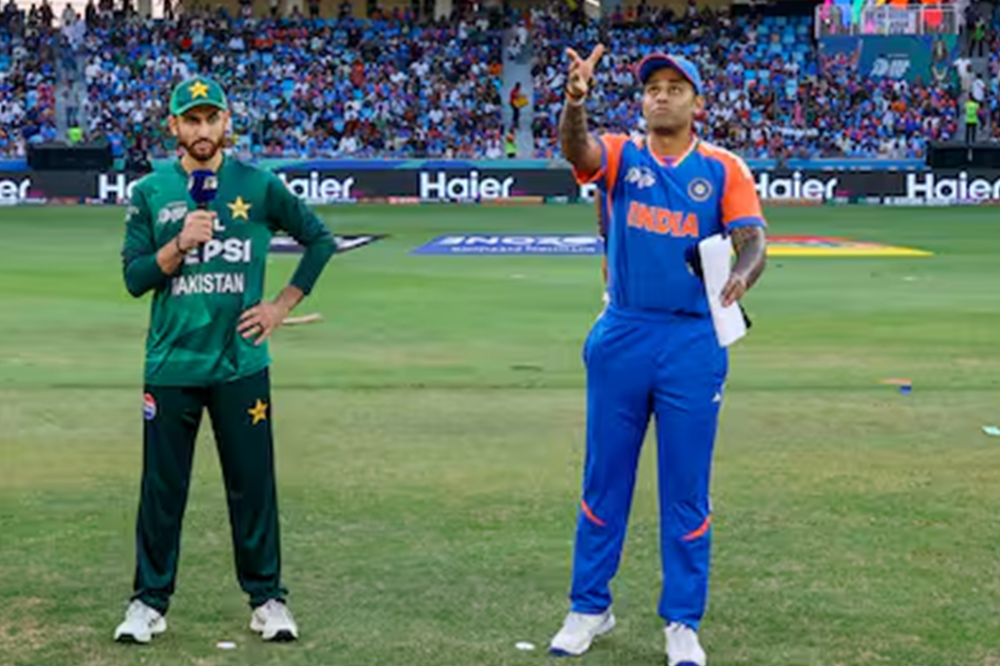 "फायनलपूर्वी नवा वाद : सूर्यकुमार यादव ट्रॉफी नकवींकडून स्वीकारणार का?" 