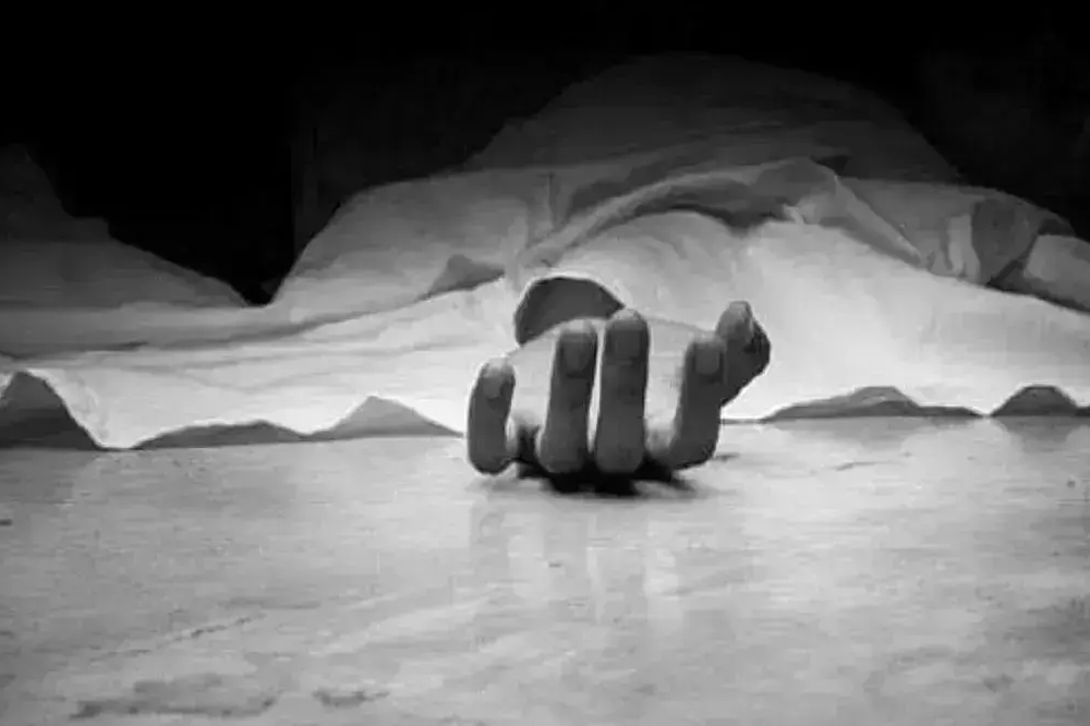 भद्रावतीत शेतकऱ्याचा मृत्यू : दोन दिवसांपासून अंत्यसंस्कारावरून वाद, तहसीलदार-नायब तहसीलदार निलंबित 