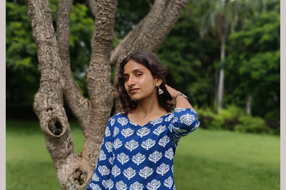 सोलापूरात वैद्यकीय विद्यार्थिनीची आत्महत्या; एमबीबीएसच्या तिसऱ्या वर्षातील साक्षी मैलापुरेने घेतले टोकाचे पाऊल 