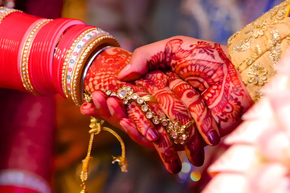 चार जिल्ह्यांत पसरलेल्या ‘लग्न फसवणूक रॅकेट’चा पर्दाफाश; नवरी पैसे घेऊन अंबाजोगाईतून फरार 