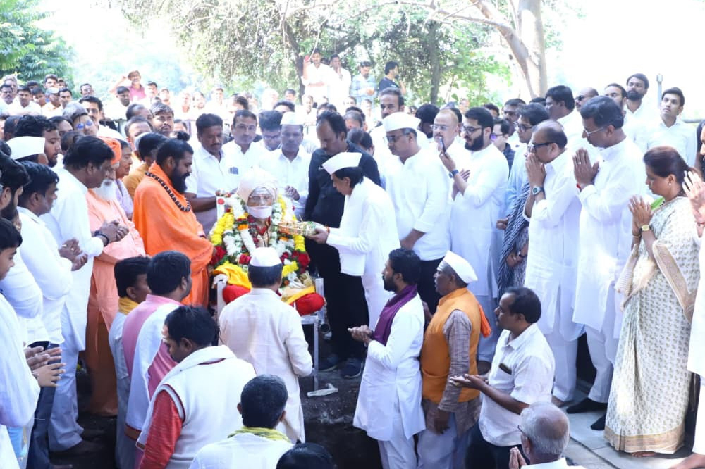 शिवराज पाटील चाकूरकर अनंतात विलीन         