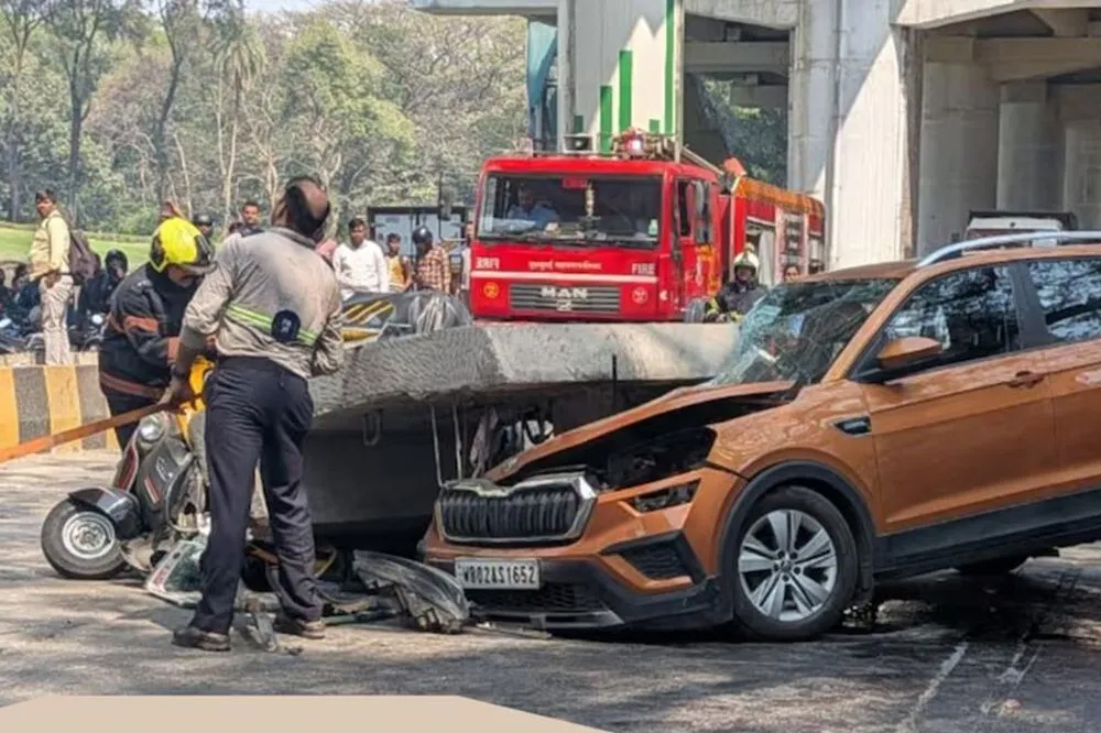 मुलुंड पश्चिमेत मेट्रो पिलर कोसळला; रिक्षावर पडून दोन जणांचा मृत्यू