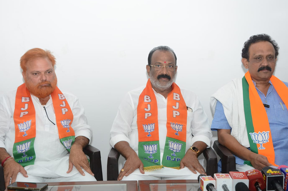 भाजपा निलंबित आमदार यतनाळ यांच्या सोबत दिसल्यास कारवाई करण्याचा जिल्हा अध्यक्षांचा इशारा 