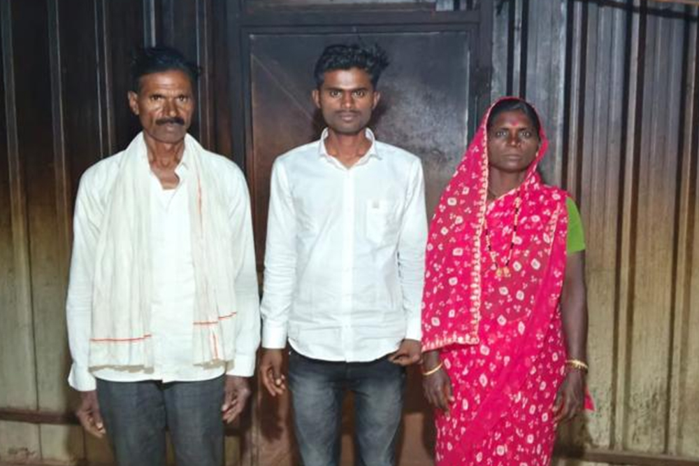 भोकरदन तालुक्यातील सालगडीचा मुलगा चार्टर्ड अकाऊंटंट; राजू कोलतेने उजळवलं गावाचं नाव 