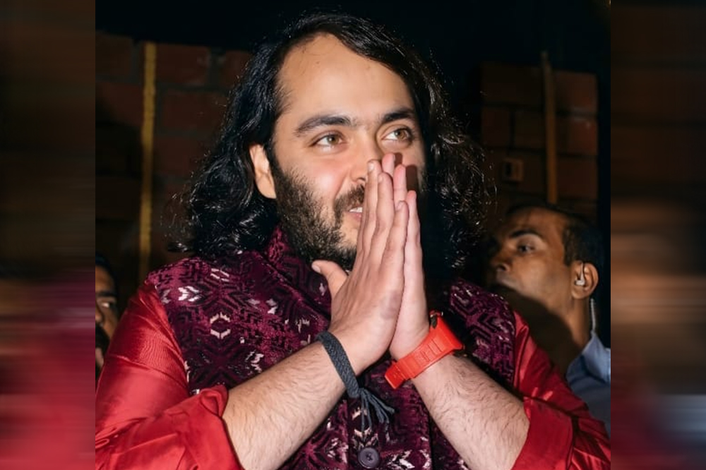 अनंत अंबानींच्या वाढदिवसानिमित्त सोलापुरात समाजसेवेचा महाउपक्रम; ५ हजार कुटुंबांना शिधा 