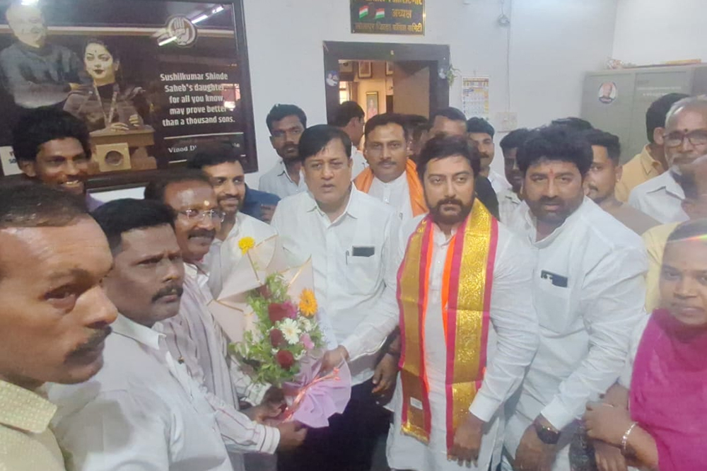 सोलापुरात काँग्रेसचे संघटन सृजन अभियान; विविध पदांसाठी मुलाखतींना उत्स्फूर्त प्रतिसाद 