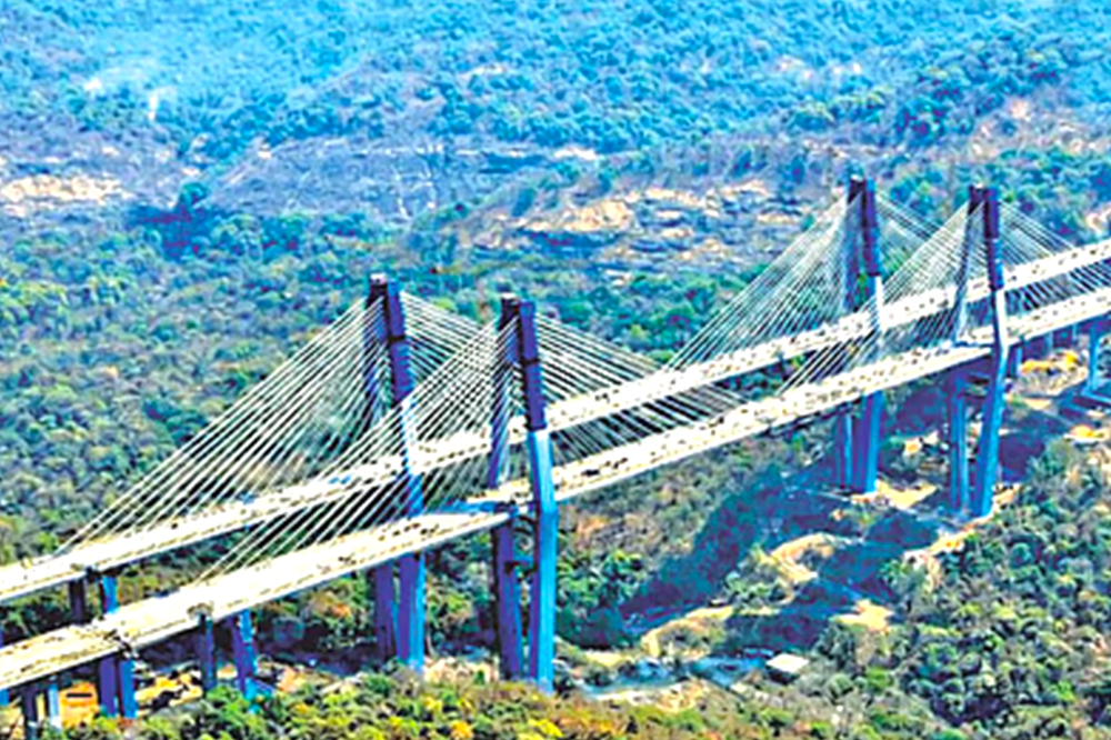 मुंबई-पुणे मिसिंग लिंक प्रकल्पाला युद्धाचा फटका? बिट्यूमेन तुटवड्यामुळे उद्घाटन लांबण्याची शक्यता 