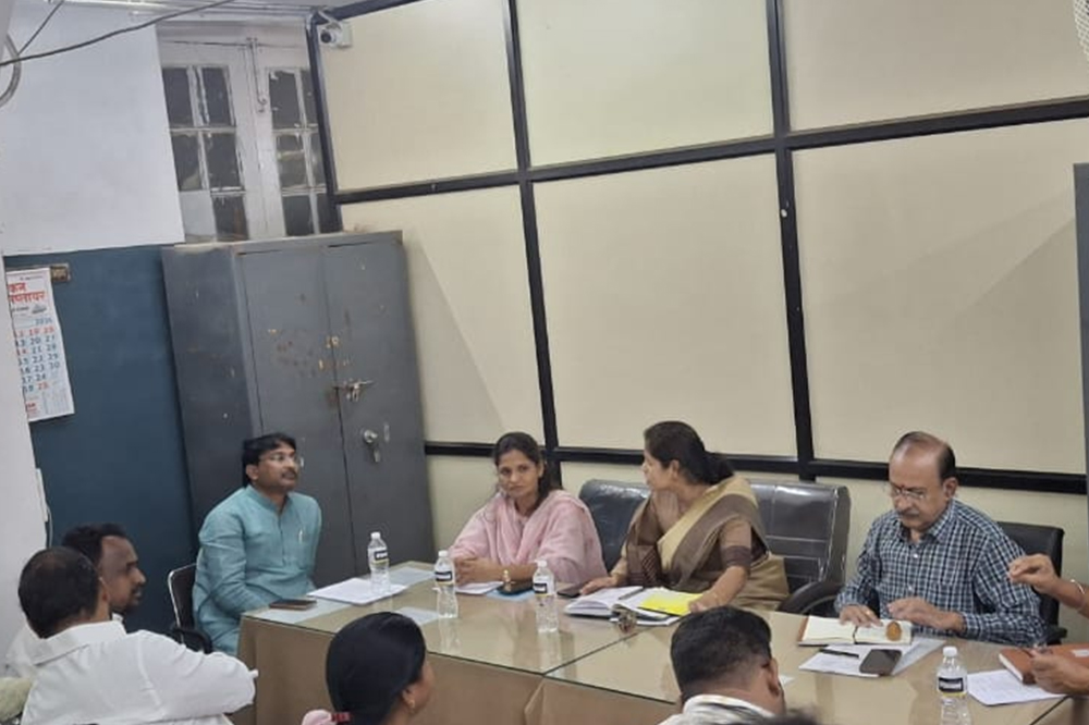 झोन ६ मध्ये पाणीपुरवठा व ड्रेनेज समस्यांवर आढावा बैठक, तात्काळ उपाययोजनांची मागणी 