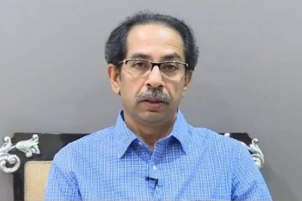 ठाकरे गटात बंडाची चर्चा; खासदारांतील नाराजीमुळे राजकीय वर्तुळात खळबळ 