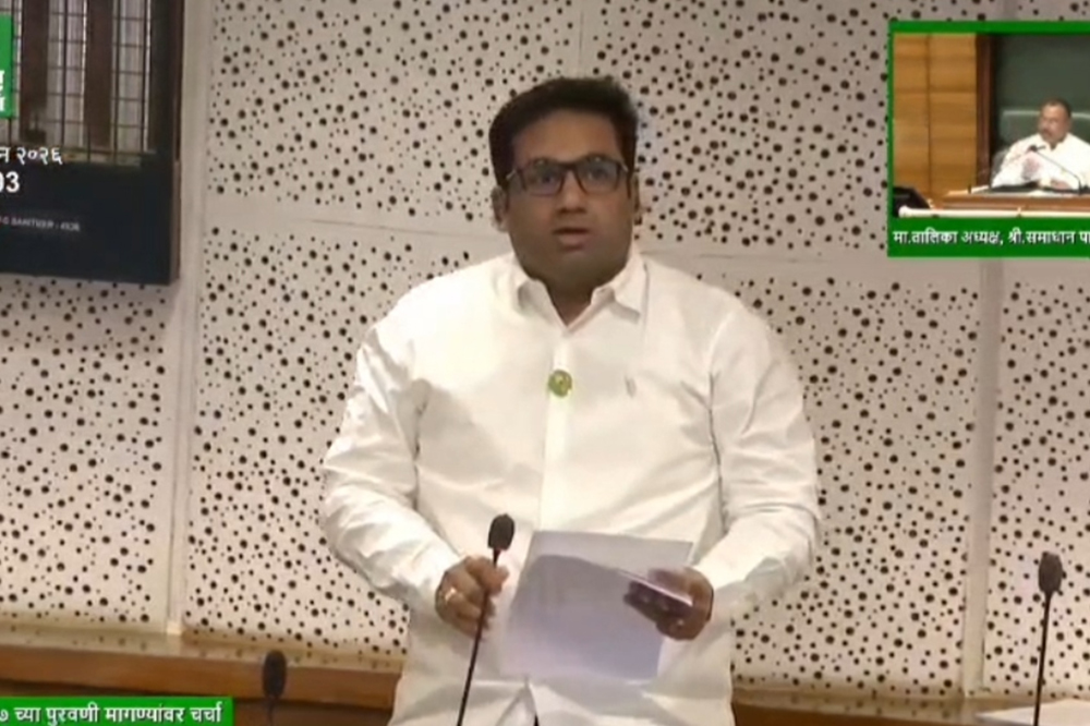 मनपा आरोग्य, अंगणवाडी व रुग्णवाहिका प्रश्नांवर विधानसभेत आमदार देवेंद्र कोठे आक्रमक; मंत्र्यांकडून सकारात्मक आश्वासन 