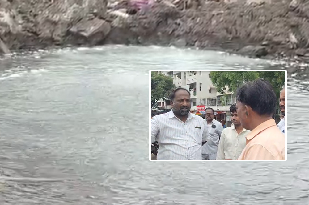 दमानी नगरमध्ये जेसीबीने पाणीपुरवठ्याची मुख्य जलवाहिनी फोडली; चार तासांत हजारो लिटर पिण्याचे पाणी वाया 