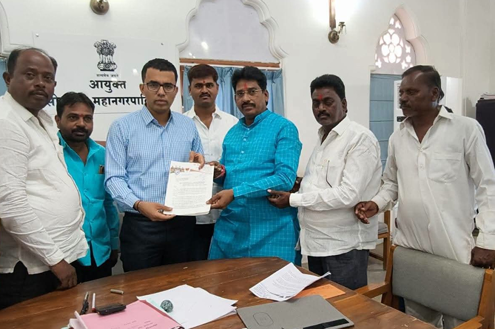 भटक्या कुत्र्यांच्या वाढत्या प्रादुर्भावाविरोधात नगरसेवक बिज्जु प्रधाने आक्रमक; विशेष मोहीम, नसबंदी व नियंत्रण कक्षाची मागणी