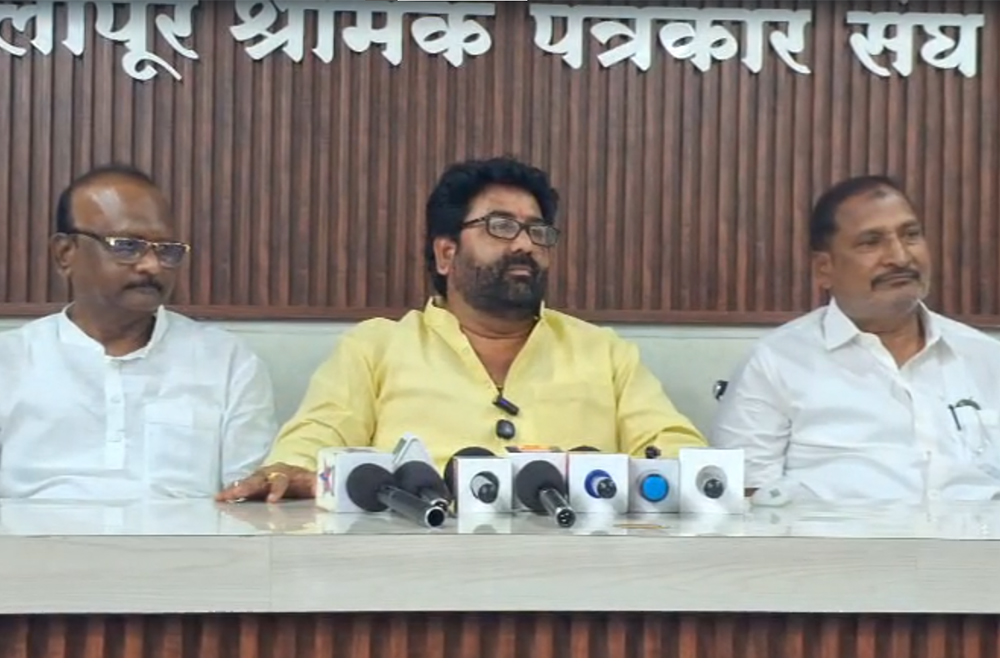 एसआयआरवरून भाजपच्या टीकेला काँग्रेसचे चेतन नरोटेंचे प्रत्युत्तर; ‘निवडणूक आयोगाची बाजू का मांडत आहात?’ 