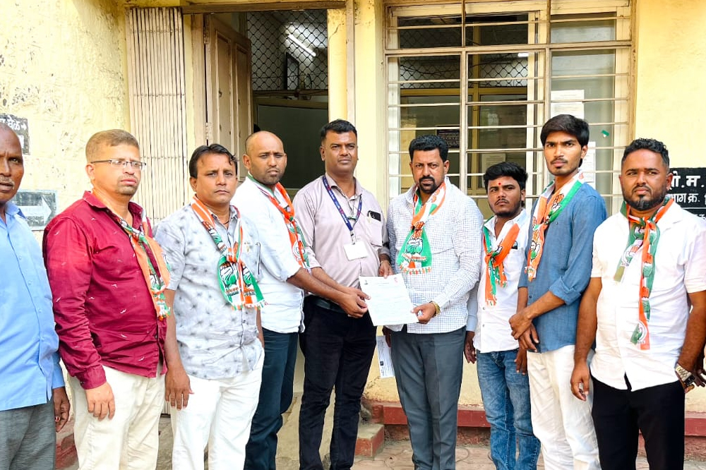 स्मार्ट मीटर बसविण्यासाठी जबरदस्ती करू नये; सोलापूर युवक काँग्रेसची महावितरणकडे मागणी 