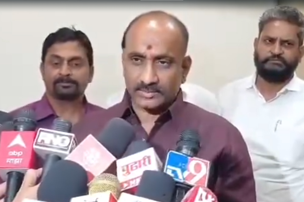 ‘शेतकऱ्यांचा कळवळा नाही, थकीत कर्जवसुली रोखण्यासाठीच खटाटोप’; सचिन कल्याणशेट्टी यांचा रणजितसिंह मोहिते-पाटलांवर आरोप 